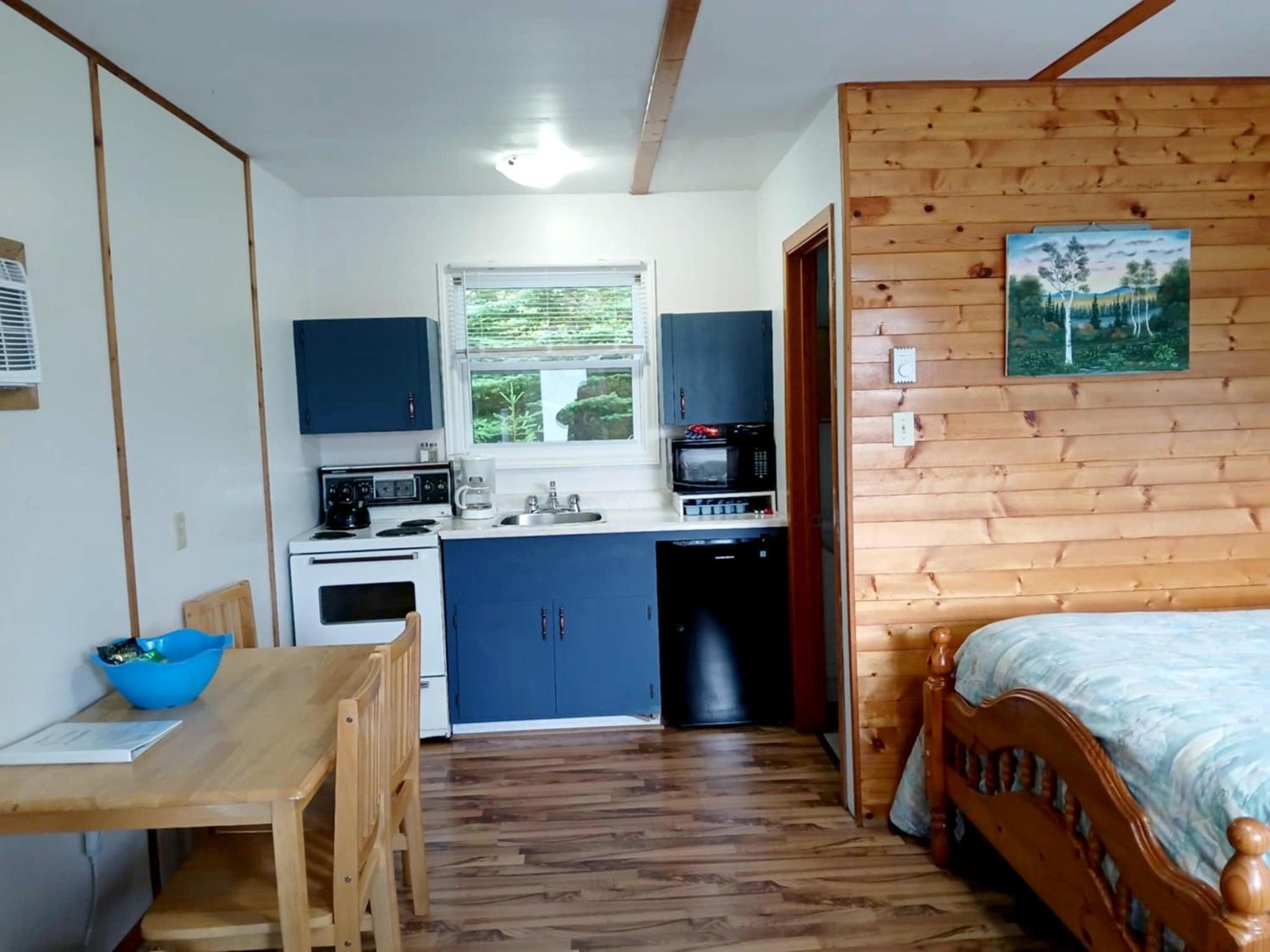 Sea Breeze Chalet Ingonish